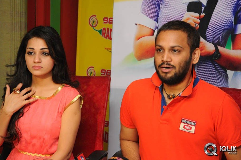 Pratighatana-Team-at-Radio-Mirchi